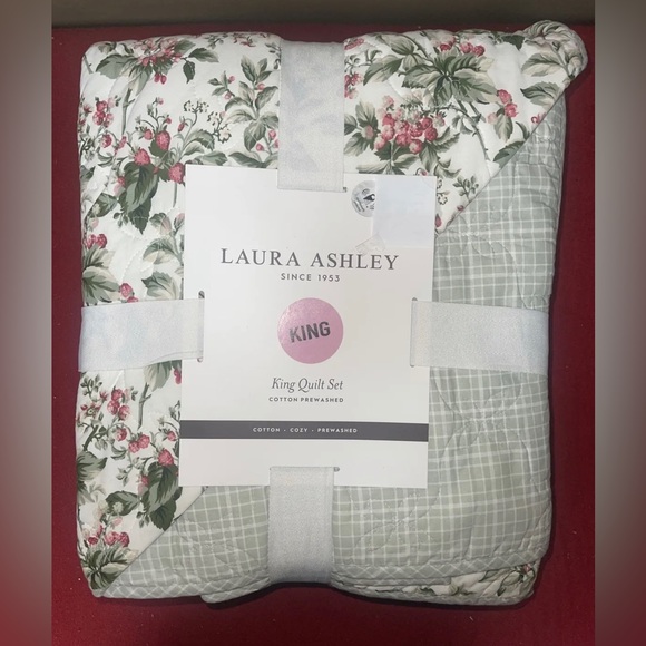 Laura Ashley Bedding Laura Ashley 3 Pc King Quilt 2 Shams Set